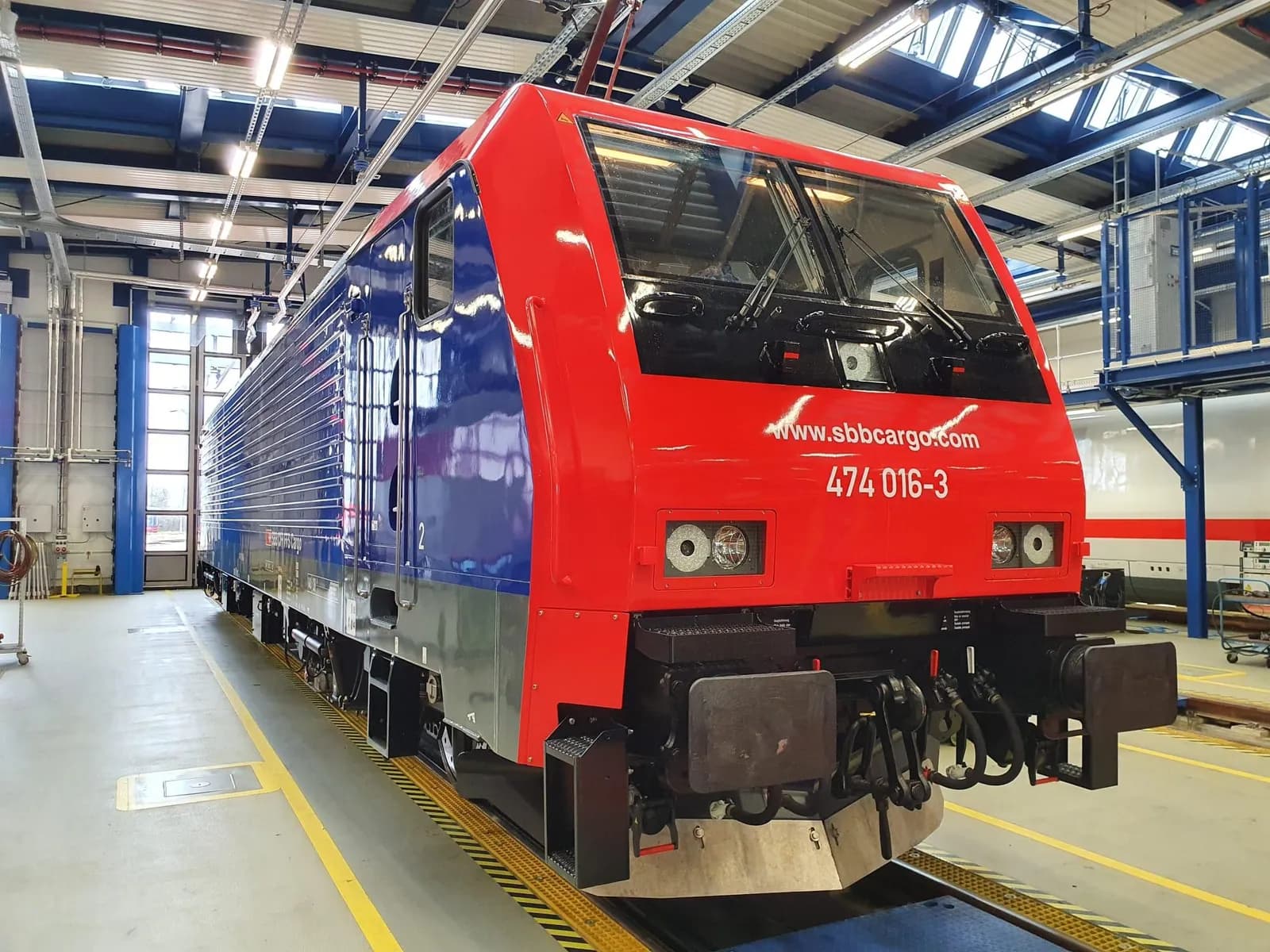 NRail - Elektrolokomotive ES64F4 / BR 189 / EuroSprinter zu verkaufen